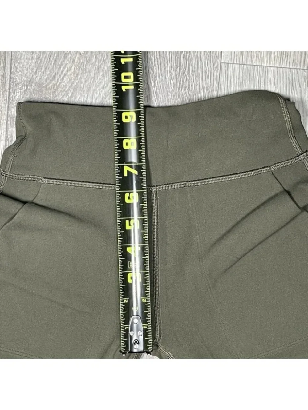 Lululemon Green Align High Rise Cropped Jogger Pants - Women Size 2